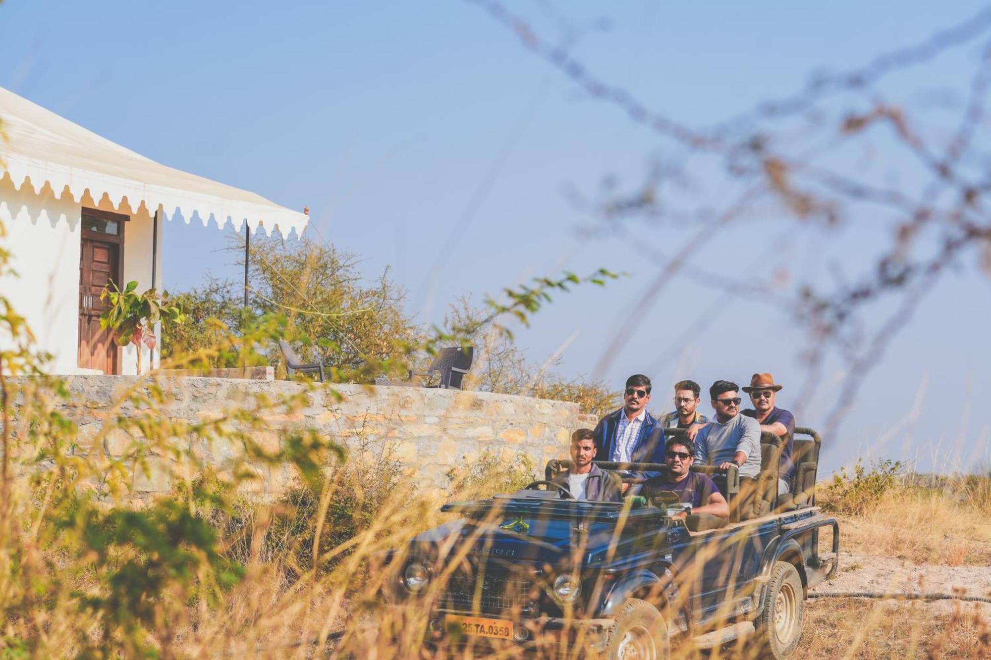 לינה וארוחת בוקר Nana Jawai Wildlife Safari Camp מראה חיצוני תמונה